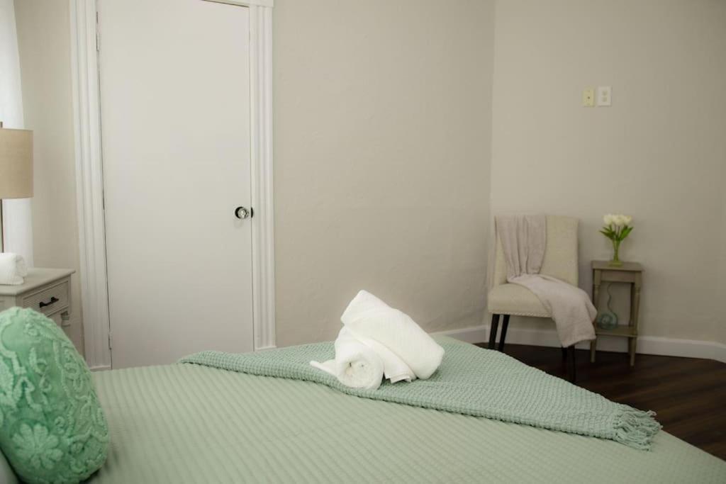 Appartamento Cozy Getaway Everett Esterno foto